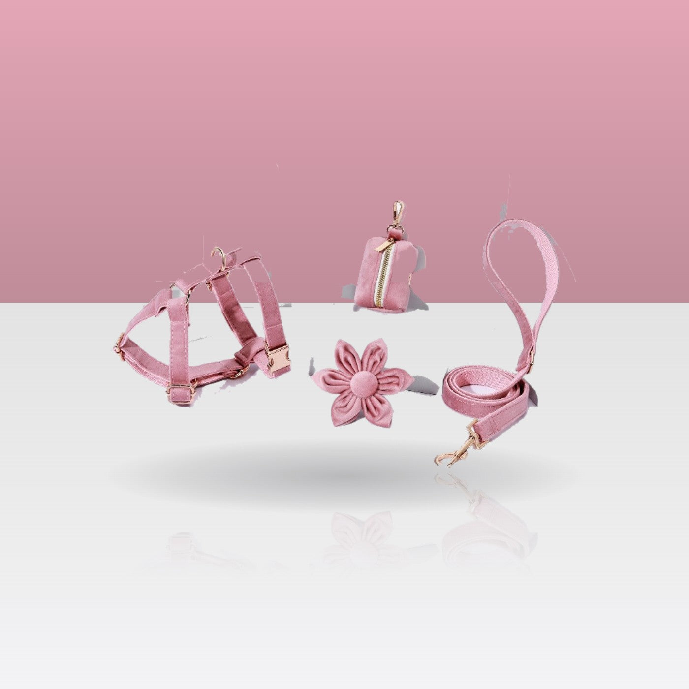 Ensemble Fleuri Rose — harnais, laisse, porte-sacs et fleur — Berry & Bark